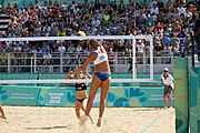 Deutsch: Beachvolleyball bei den Olympischen Jugendspielen 2018; Tag 11, 17. Oktober 2018; Jungen, Spiel um Platz 3 – USA (Devon Newberry/Lindsey Sparks)-Norwegen (Emilie Olimstad/Frida Berntsen) 1:2 (21–1/13–21/9–15) English: Beach volleyball at the 2018 Summer Youth Olympics at 17 October 2018 – Bronze Medal Match – USA (Devon Newberry/Lindsey Sparks)-Norway (Emilie Olimstad/Frida Berntsen) 1:2 (21–1/13–21/9–15)