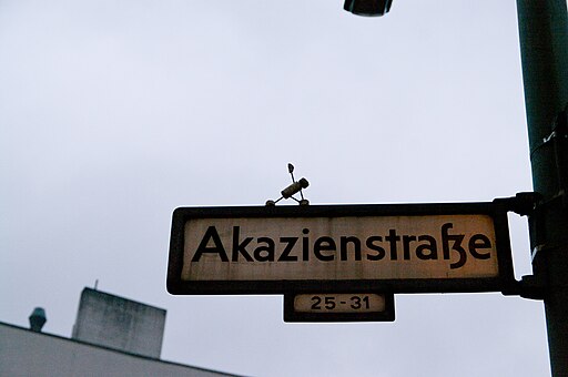 Berlin schoeneberg akazienstrasse schild