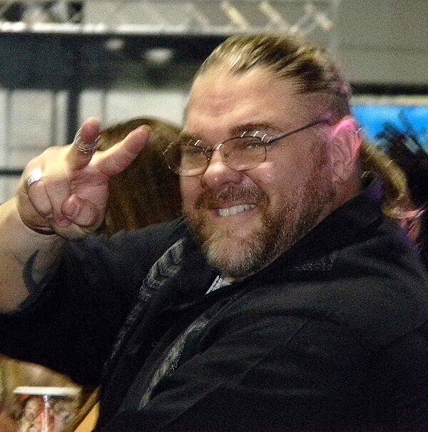 File:Bill DeMott (cropped).jpg