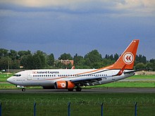 Boeing 737 в аэропорту Варшавы в 2011 году