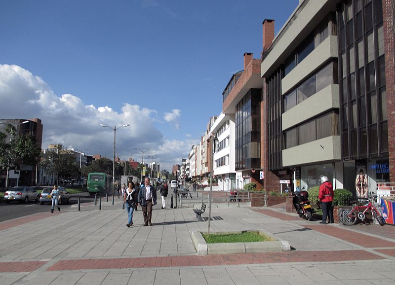 File:Bogotá, Calle 123 con carrera 15.JPG