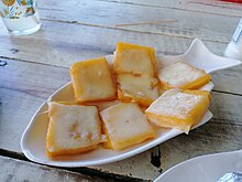 Fried funchi with cheese Bonaire Kuminda Krioyo 31.jpg