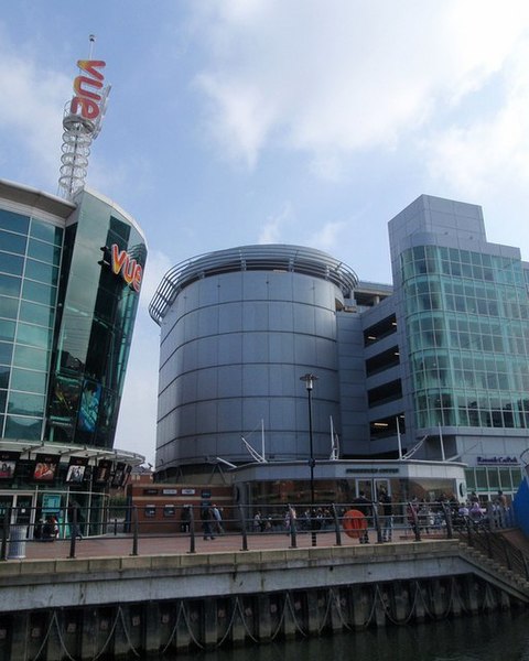 File:Buildings by the Kennet, Reading - geograph.org.uk - 782553.jpg