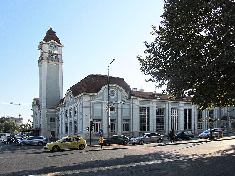 File:Burgas Bulgarien PD 2011 17.JPG