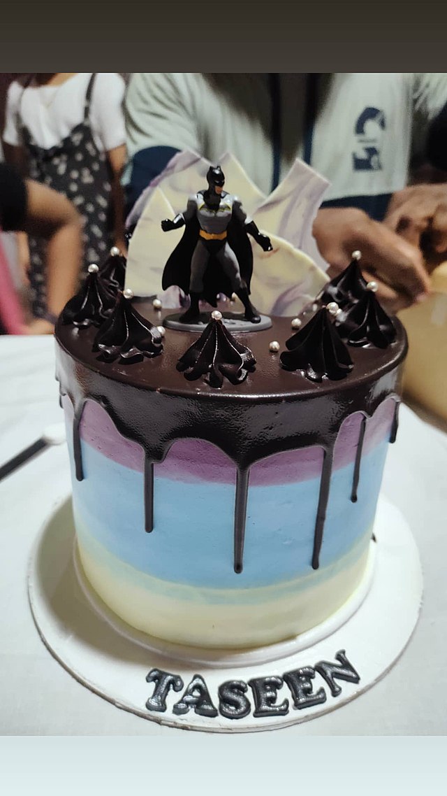 Learn the art of buttercream cakes with Joonie Tan