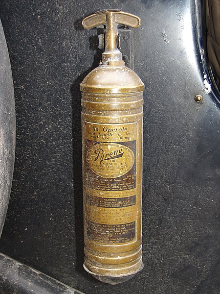 File:Carbon tetrachloride 1930s fire extinguisher.jpg