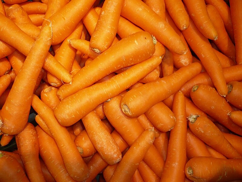 File:Carrots without stems.JPG