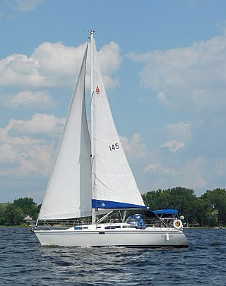 <span class="mw-page-title-main">Catalina 320</span> Sailboat class