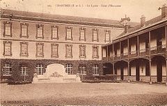 Chartres Lycée Marceau Cour d'Honneur