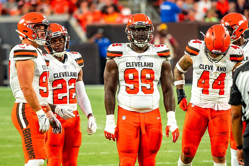 File:Cleveland browns defense 2019 preseason.jpg