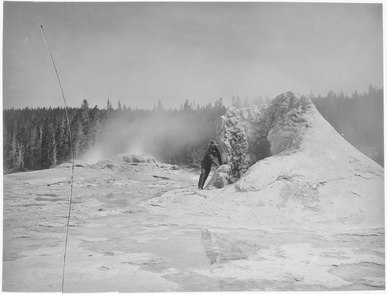 File:Crater of Giant Geyser. Yellowstone National Park - NARA - 517626.tif