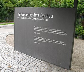 File:Dachau Memorial Site Entrance Sign.jpg - Wikimedia Commons