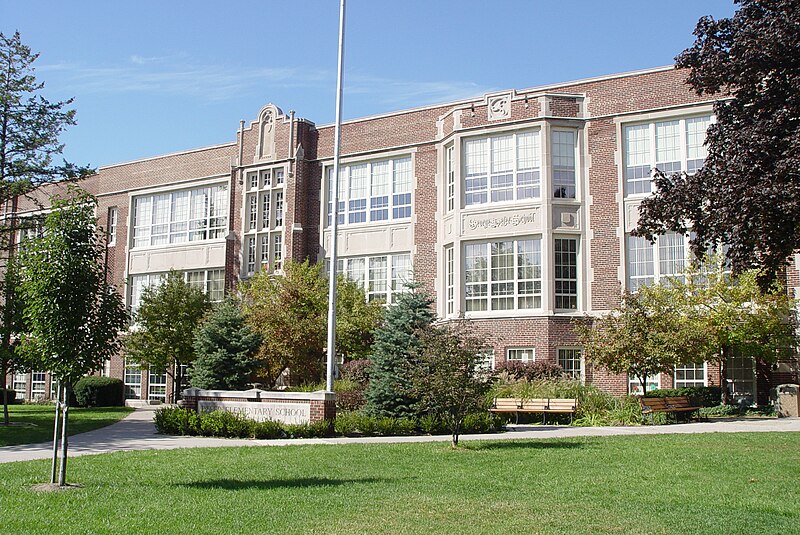 File:Defer Elementary School, Grosse Pointe Park, Michigan (October 12, 2008).jpg
