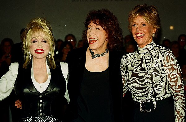 Parton, Tomlin, and Fonda in 2000