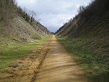 National Cycle Route 6 at Sewell Cutting Dunstable, Dismantled railway and National Cycle Network Route 6 - geograph.org.uk - 146322.jpg