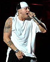 EMINEM rapping Anger management tour 2003 (cropped).jpg