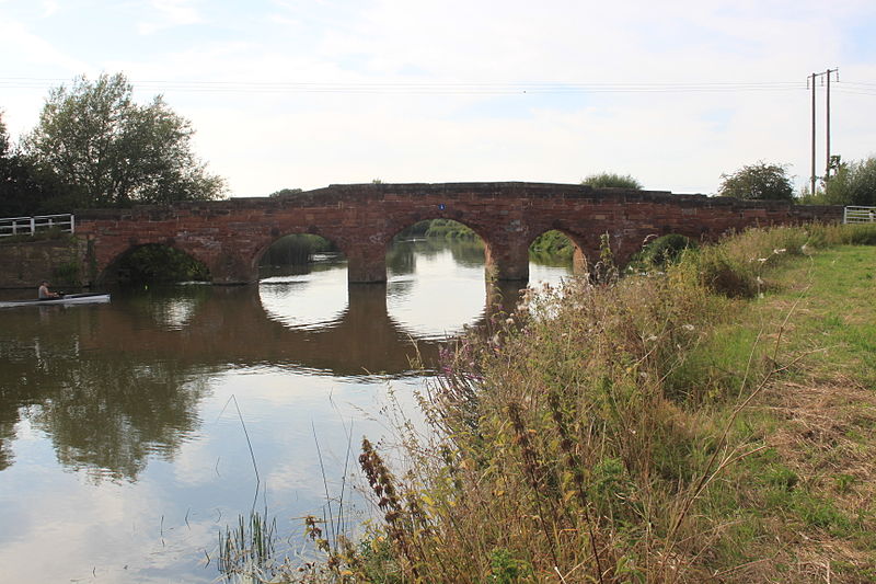 File:Eckington Bridge from the north east 5.jpg