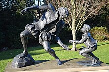 Memorial to Edward Alleyn in Dulwich Village, sculpted by Louise Simson, 2005