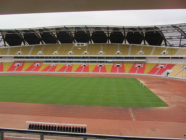 Image: Estadio 11Nov Luanda 05 linke Seite Totale LWS 2011 08 NC 1001