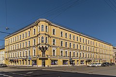 Старо-Петергофский проспект, д. 19 — здание, где располагалась Школа-коммуна имени Достоевского