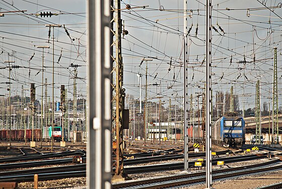 Catenery forest at Aachen West Station