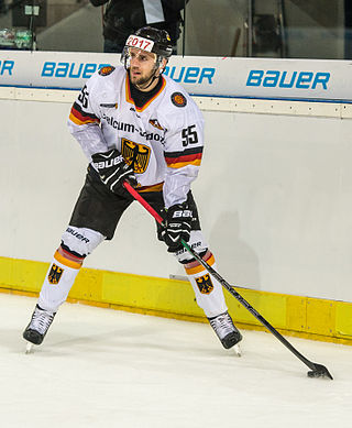 <span class="mw-page-title-main">Felix Schütz</span> German ice hockey player