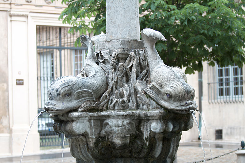 File:Fontaine des Quatre-Dauphins 20100508 Aix-en-Provence 1.jpg