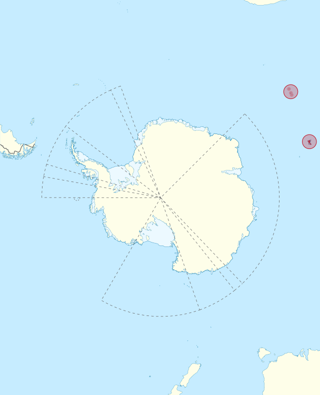 Carte administrative de l'Antarctique, montrant les Terres australes françaises à proximité et en rouge.