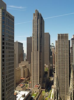 Rockefeller Center, keskellä Comcast Building