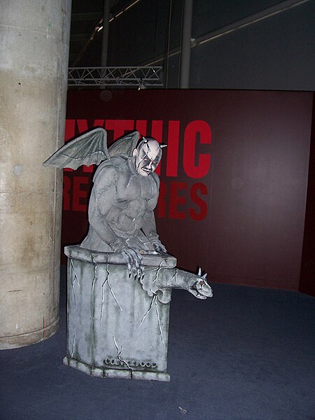 File:Gargoyle... (4321255097).jpg