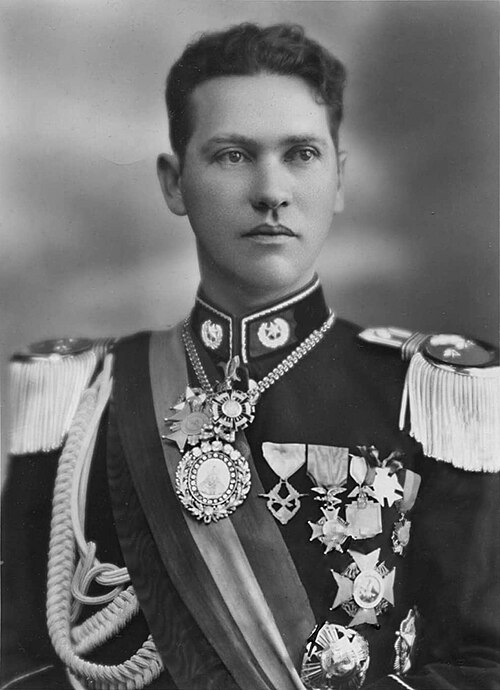 Official photograph with the Presidential Medal.