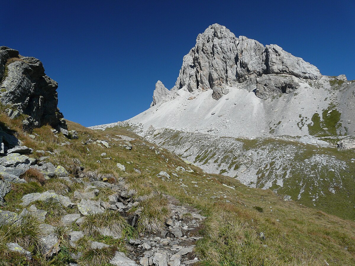 Люба гора. Гора Париятра.. Stone Peak Monte. Monte Conero.