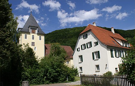 Gruibingen Kirche und Pfarrhaus