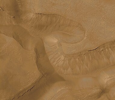 Image en couleurs des ravines sur le flanc du Gorgonum Chaos. La photo est prise dans le quadrangle de Phaethontis.