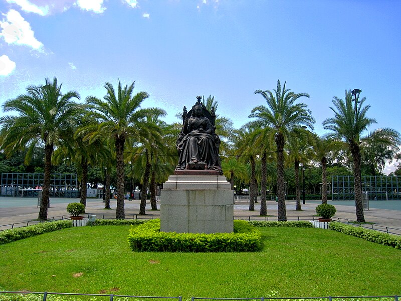 Файл:HK Victora Park Statue 2008.jpg
