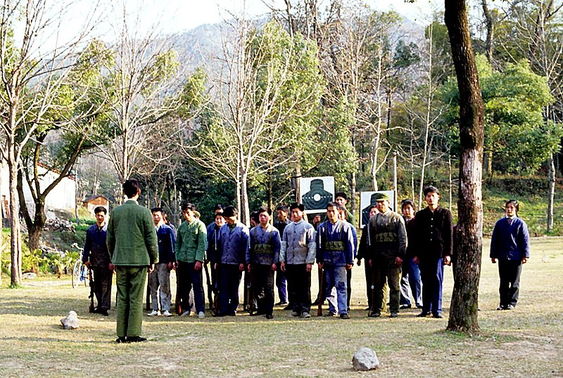 File:Hangzhou, Lingyin 1978 08.jpg