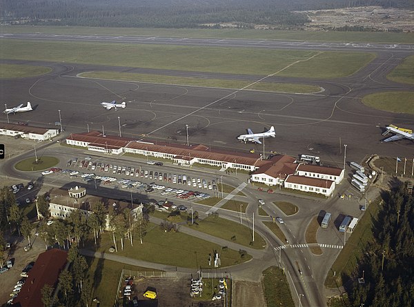 Aerial photo of the first terminal at Helsinki Airport in 1963/1964