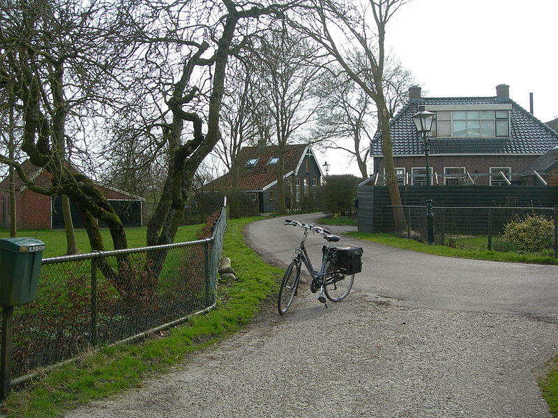 File:Het cenrtum van Warstiens.JPG