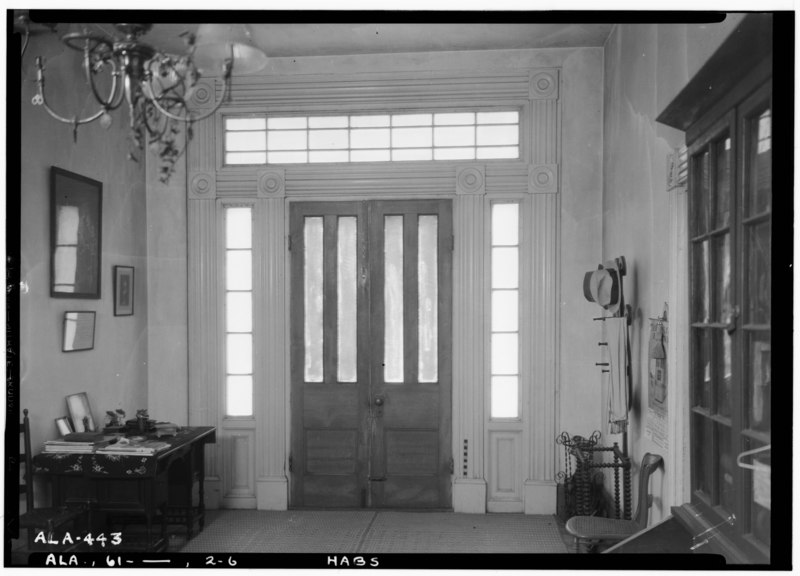 File:Historic American Buildings Survey Alex Bush, Photographer, February 4, 1937 INTERIOR OF MAIN ENTRANCE IN HALL, FIRST FLOOR - Lawler House, County Road 11, Talladega, Talladega HABS ALA,61- ,2-6.tif