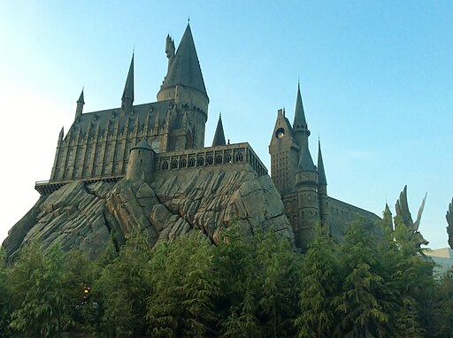 Hogwarts School of Witchcraft and Wizardry in Universal Studios Japan (1)