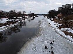 ガウヤ川での氷上釣り