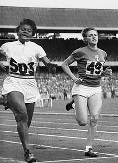 Isabelle Daniels American sprinter