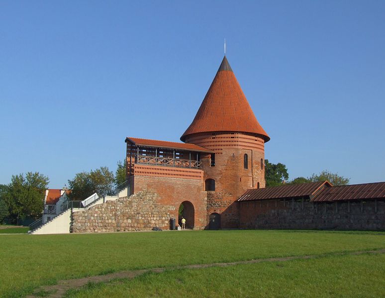 File:Kaunas Castle in 2011 (2).JPG