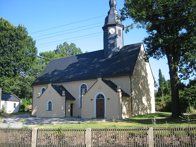 File:Kirche in Mittelbach.JPG