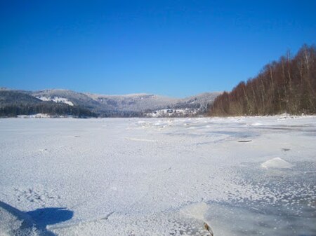 The Kittatinny Valley on top of frozen Lake Kinnelon, next to Kitty Ann Mountain, which reaches 1,152 feet (351 m) in height