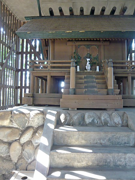 File:Kotesashi-jinja inside.jpg