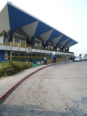 ラ・アウロラ国際空港