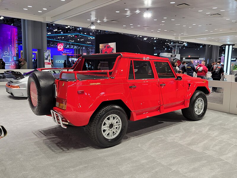 File:Lamborghini LM002 American (1990) (53618558197).jpg