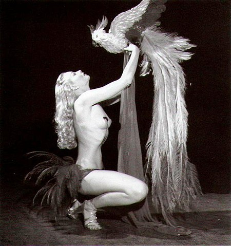 Lili St-Cyr.jpg