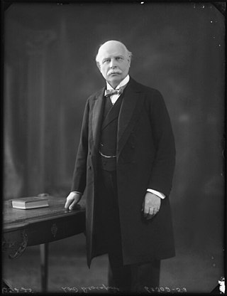 <span class="mw-page-title-main">Hudson Kearley, 1st Viscount Devonport</span> British politician